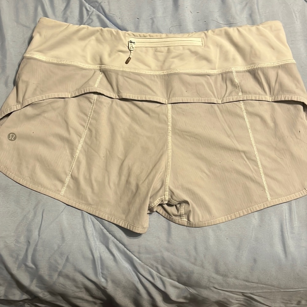 Lululemon speed up shorts 2.5”